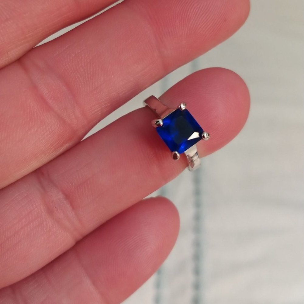 S5 Princess Cut Sapphire Solitaire Ring